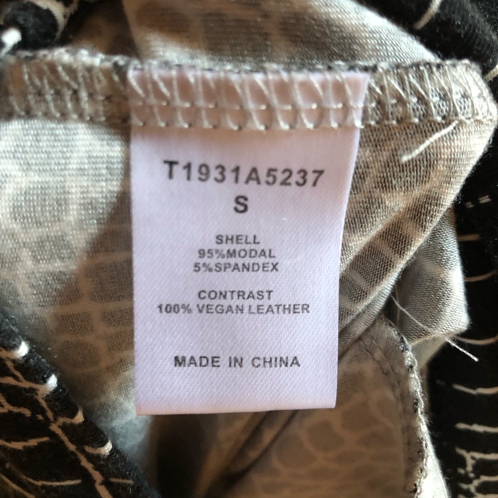 TART DRESS, worn once, side pockets, lightweight - Picture 8 of 8